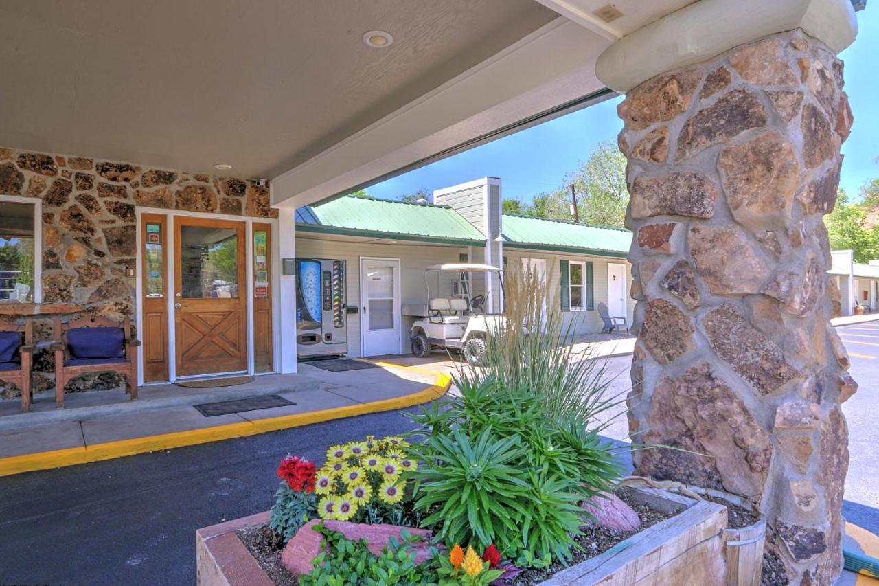 Western Star Inn Rifle Exterior photo